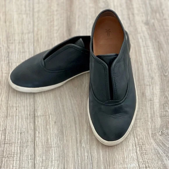 Frye | Shoes | Frye Black Loafers Slipons Minimalist Design  display picture 3